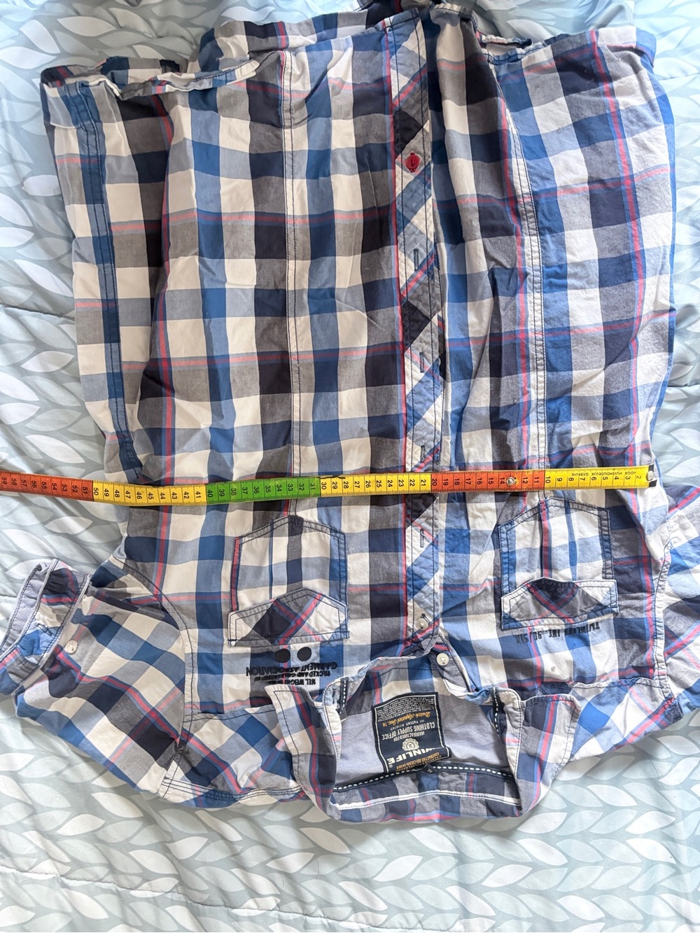 Men's Blue and White Plaid Short-Sleeve Button-Down Shirt - Picture 2 of 3